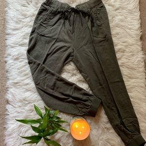 Comfy hunter green joggers